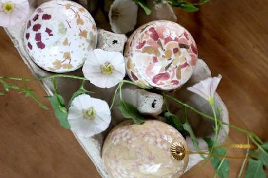 chic antique Paaseieren met Bloemen – Set van 3