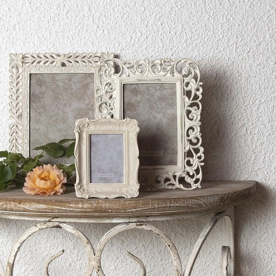 Clayre & Eef Fotolijst 11*2*13 cm / 6*9 cm Beige Kunststof Rechthoek Bloemen Fotokader Wissellijst Foto Frame